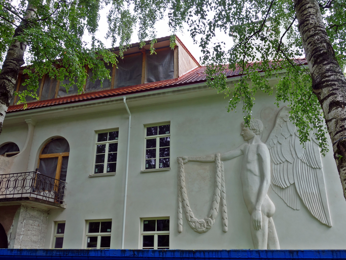 Дом с ангелом)